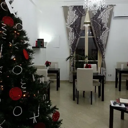 Paolo E Mariella 2* פלרמו
